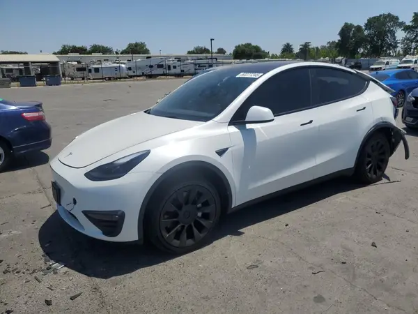 7SAYGDEE9PF690632 2023 TESLA MODEL Y - Image 1
