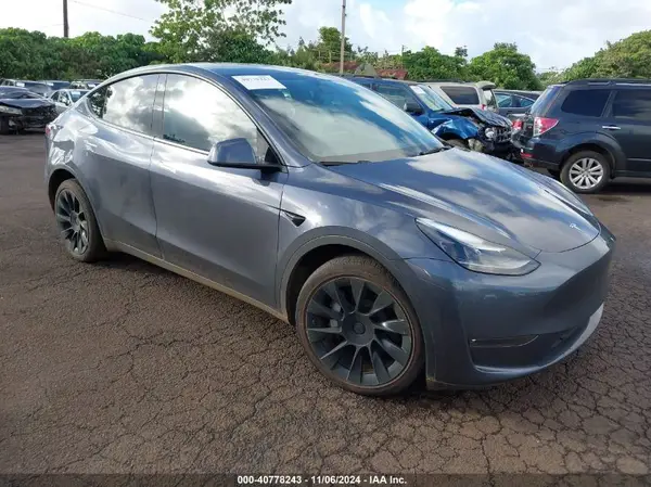7SAYGDEE9PF698097 2023 TESLA MODEL Y - Image 1