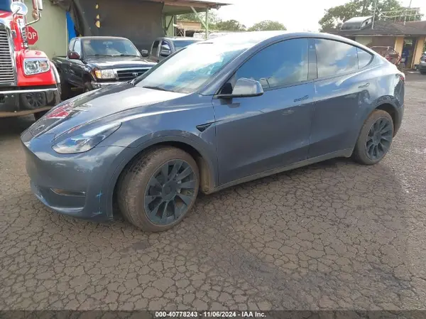 7SAYGDEE9PF698097 2023 TESLA MODEL Y - Image 2