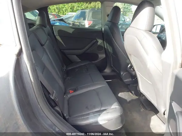 7SAYGDEE9PF698097 2023 TESLA MODEL Y - Image 8