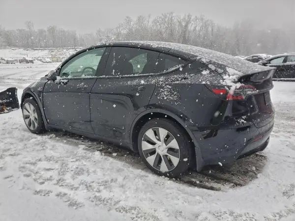 7SAYGDEE9PF699783 2023 TESLA MODEL Y - Image 2