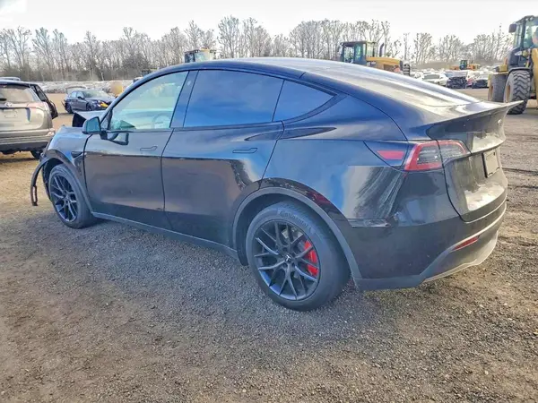 7SAYGDEE9PF706862 2023 TESLA MODEL Y - Image 2