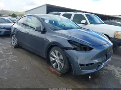 7SAYGDEE9PF745595 2023 TESLA MODEL Y