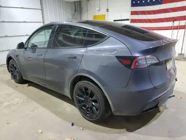 7SAYGDEE9PF749436 2023 TESLA MODEL Y - Image 2