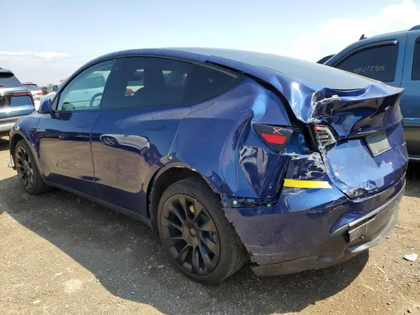 7SAYGDEE9PF750599 2023 TESLA MODEL Y - Image 2