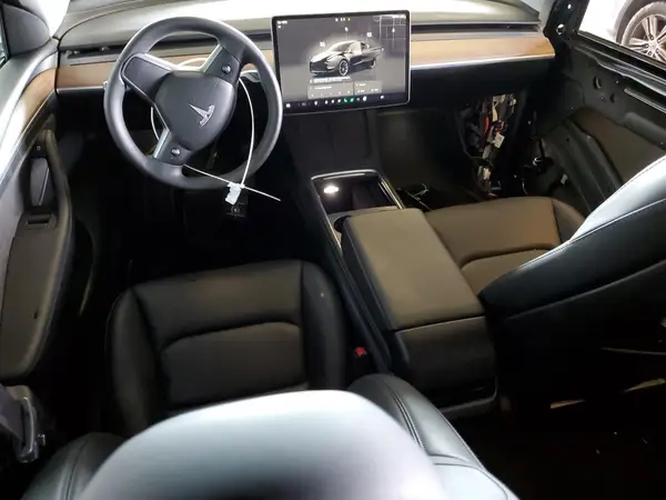 7SAYGDEE9PF753390 2023 TESLA MODEL Y - Image 8
