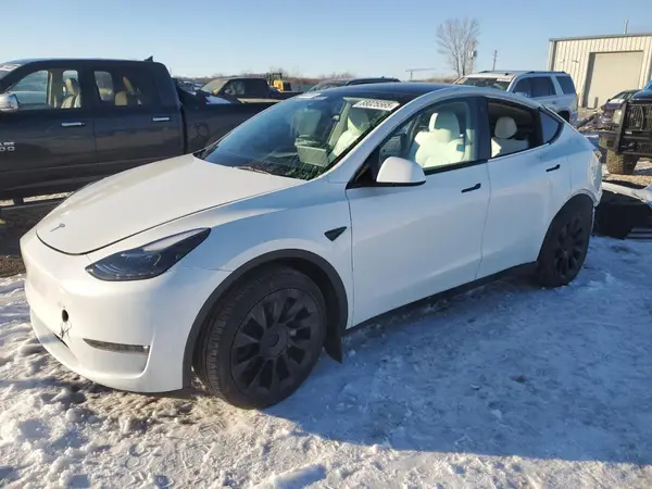 7SAYGDEE9PF755544 2023 TESLA MODEL Y - Image 1