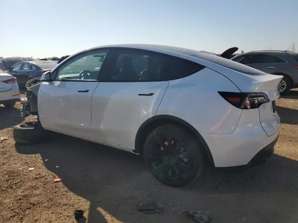 7SAYGDEE9PF764387 2023 TESLA MODEL Y - Image 2