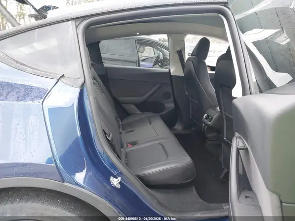 7SAYGDEE9PF766981 2023 TESLA MODEL Y - Image 8