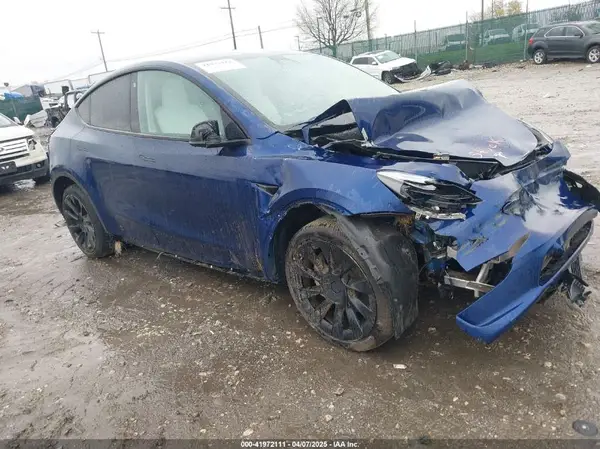 7SAYGDEE9PF770268 2023 TESLA MODEL Y - Image 1