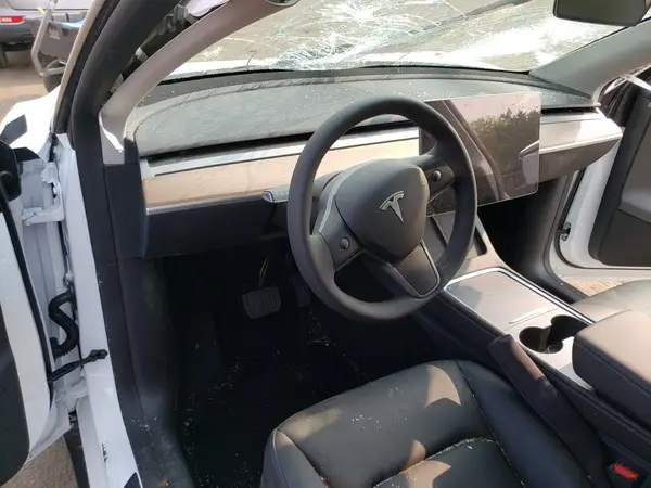 7SAYGDEE9PF770593 2023 TESLA MODEL Y - Image 8
