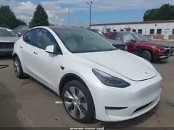 7SAYGDEE9PF772828 2023 TESLA MODEL Y
