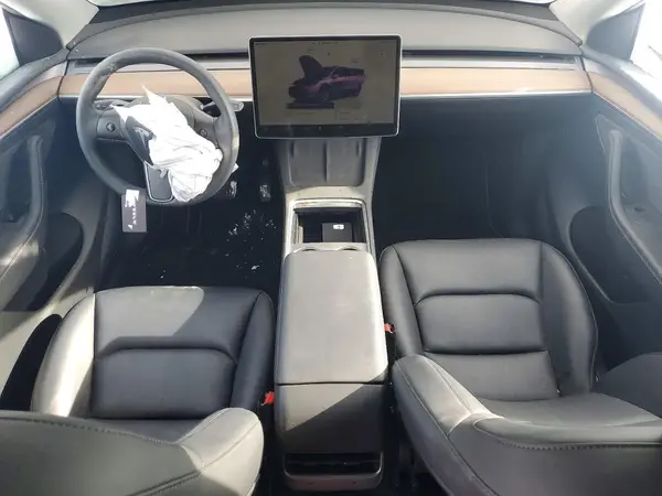 7SAYGDEE9PF775910 2023 TESLA MODEL Y - Image 8