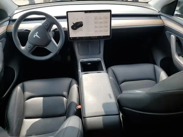 7SAYGDEE9PF777690 2023 TESLA MODEL Y - Image 8