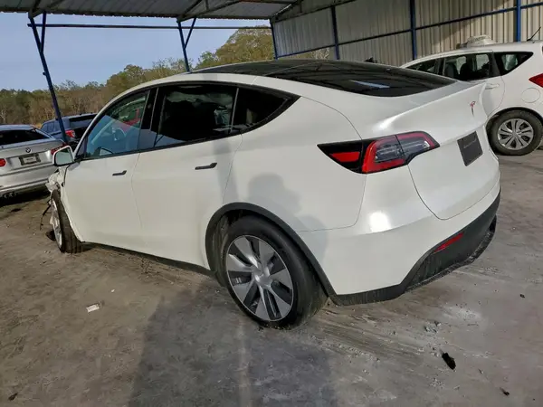 7SAYGDEE9PF794733 2023 TESLA MODEL Y - Image 2