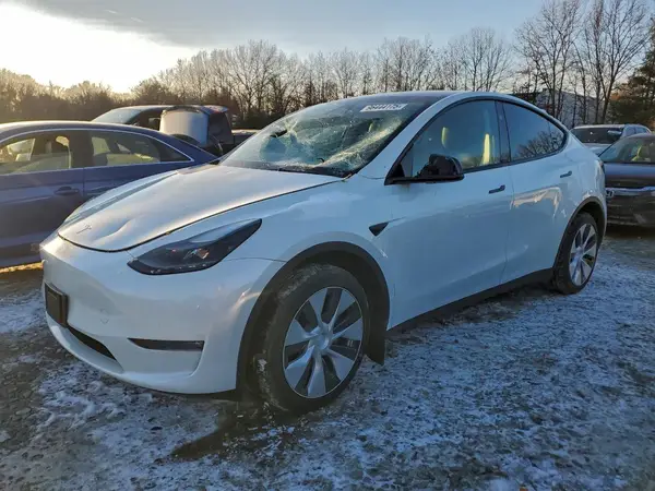 7SAYGDEE9PF802037 2023 TESLA MODEL Y - Image 1