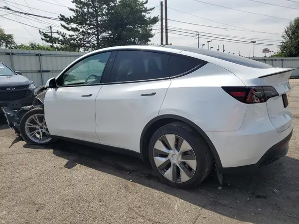 7SAYGDEE9PF802538 2023 TESLA MODEL Y - Image 2