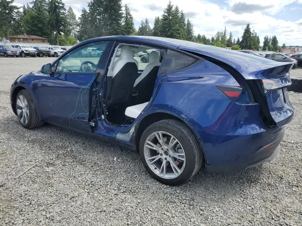 7SAYGDEE9PF804919 2023 TESLA MODEL Y - Image 2
