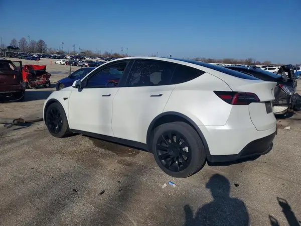 7SAYGDEE9PF809439 2023 TESLA MODEL Y - Image 2