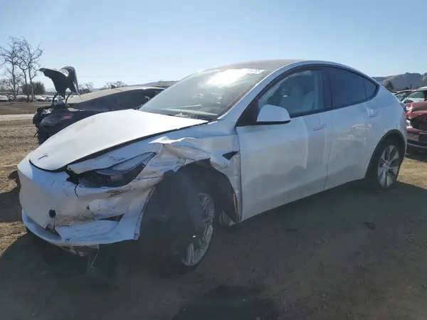 7SAYGDEE9PF814656 2023 TESLA MODEL Y - Image 1