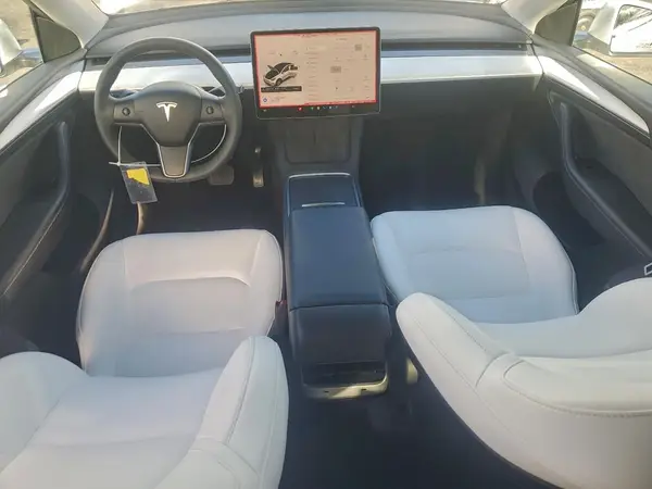7SAYGDEE9PF824099 2023 TESLA MODEL Y - Image 8