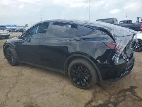 7SAYGDEE9PF830985 2023 TESLA MODEL Y - Image 2