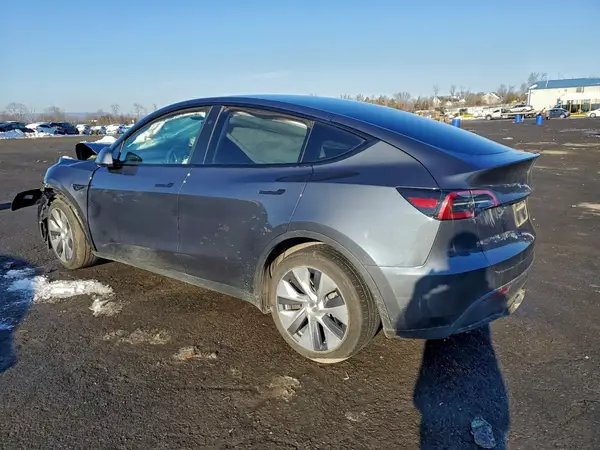 7SAYGDEE9PF836401 2023 TESLA MODEL Y - Image 2