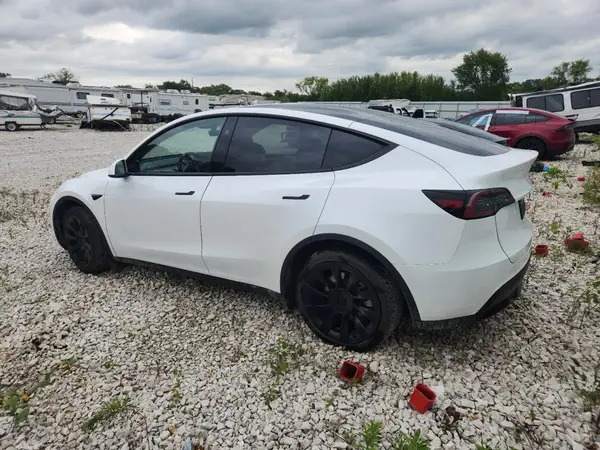 7SAYGDEE9PF843901 2023 TESLA MODEL Y - Image 2