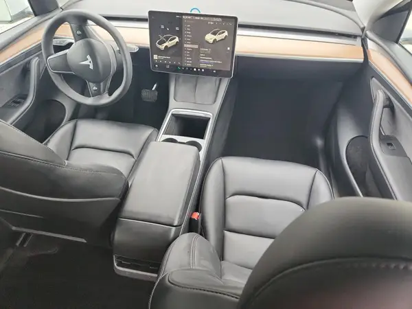 7SAYGDEE9PF843901 2023 TESLA MODEL Y - Image 8