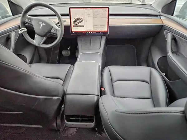 7SAYGDEE9PF848015 2023 TESLA MODEL Y - Image 8