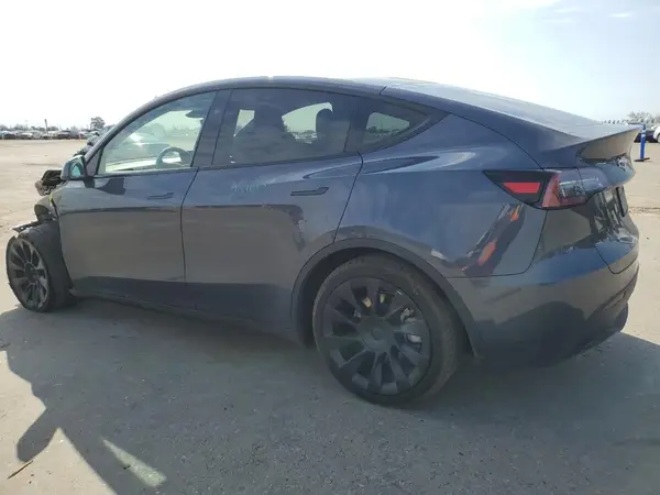 7SAYGDEE9PF858527 2023 TESLA MODEL Y - Image 2