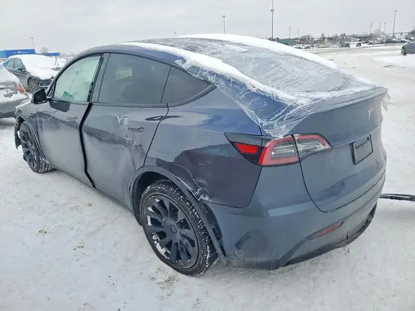 7SAYGDEE9PF859614 2023 TESLA MODEL Y - Image 2