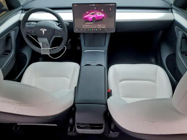 7SAYGDEE9PF866935 2023 TESLA MODEL Y - Image 8