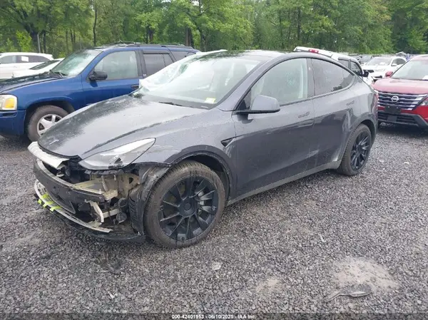 7SAYGDEE9PF872654 2023 TESLA MODEL Y - Image 2