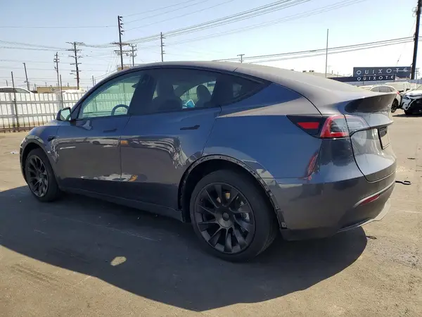 7SAYGDEE9PF875571 2023 TESLA MODEL Y - Image 2