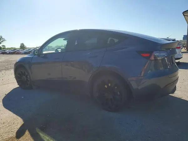 7SAYGDEE9PF877515 2023 TESLA MODEL Y - Image 2