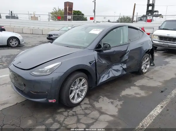 7SAYGDEE9PF881001 2023 TESLA MODEL Y - Image 2