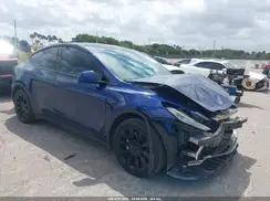 7SAYGDEE9PF882794 2023 TESLA MODEL Y