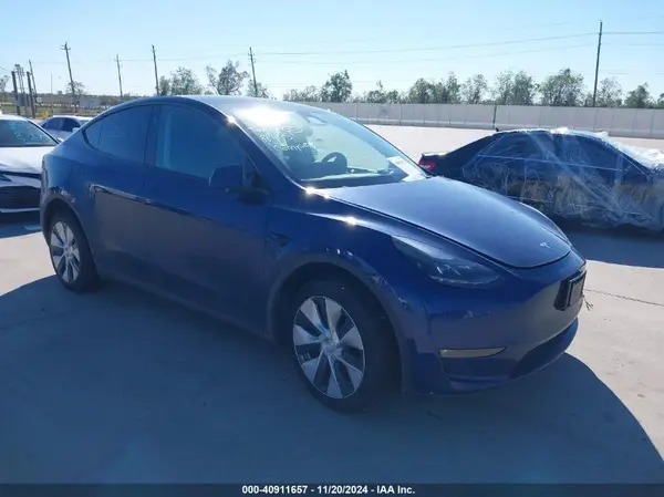 7SAYGDEE9PF884951 2023 TESLA MODEL Y - Image 1