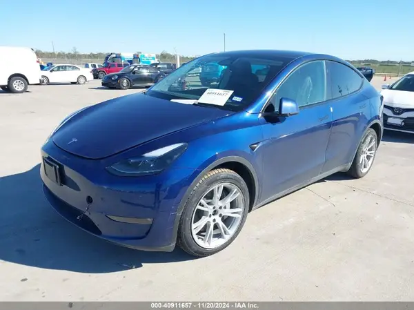 7SAYGDEE9PF884951 2023 TESLA MODEL Y - Image 2