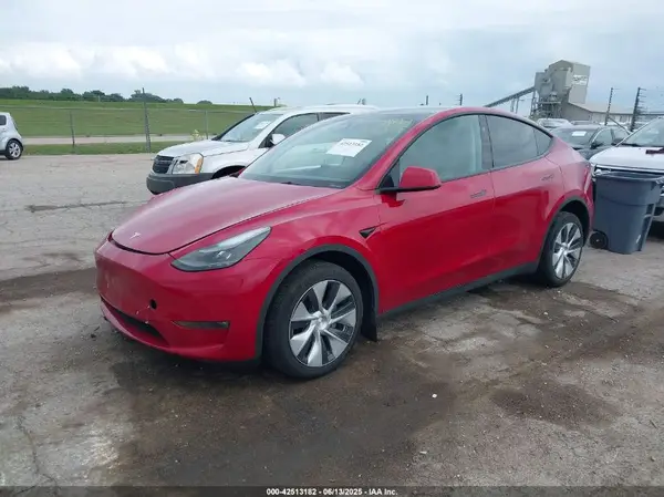 7SAYGDEE9PF886439 2023 TESLA MODEL Y - Image 2