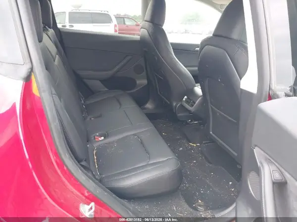 7SAYGDEE9PF886439 2023 TESLA MODEL Y - Image 8