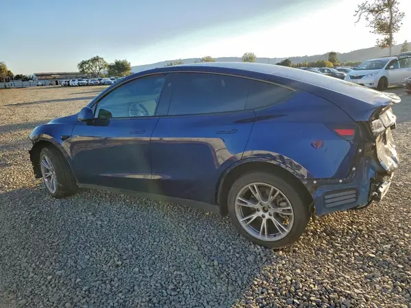 7SAYGDEE9PF898767 2023 TESLA MODEL Y - Image 2