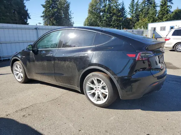 7SAYGDEE9PF910822 2023 TESLA MODEL Y - Image 2