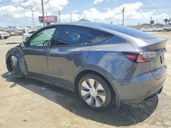 7SAYGDEE9PF915423 2023 TESLA MODEL Y - Image 2