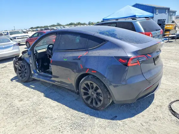 7SAYGDEE9PF928897 2023 TESLA MODEL Y - Image 2