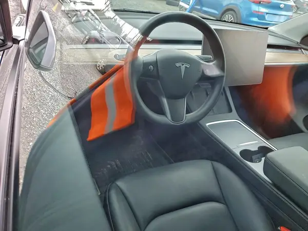 7SAYGDEE9PF937048 2023 TESLA MODEL Y - Image 8