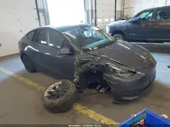7SAYGDEE9PF938779 2023 TESLA MODEL Y