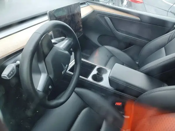 7SAYGDEE9RA215109 2024 TESLA MODEL Y - Image 8