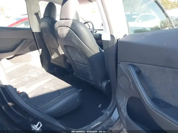 7SAYGDEE9RA218821 2024 TESLA MODEL Y - Image 8